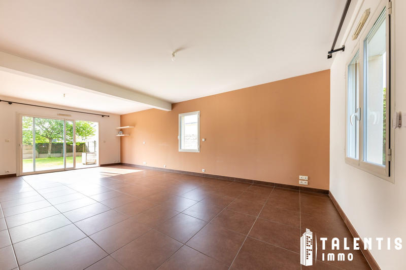 Maison - 160 m² - 7 pièces