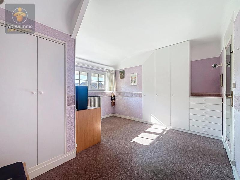 Maison - 200 m² - 8 pièces