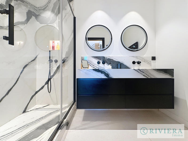 Appartement - 100 m² - 4 pièces