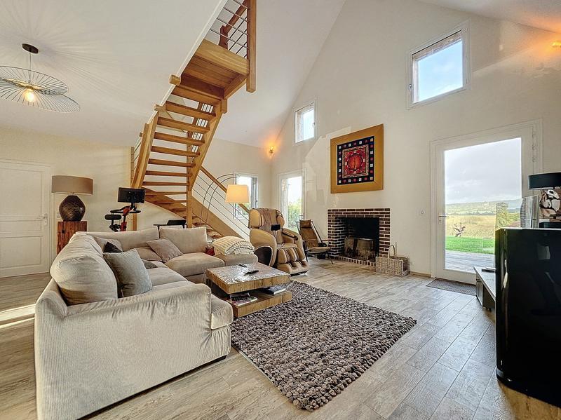 Maison - 197 m² - 5 pièces