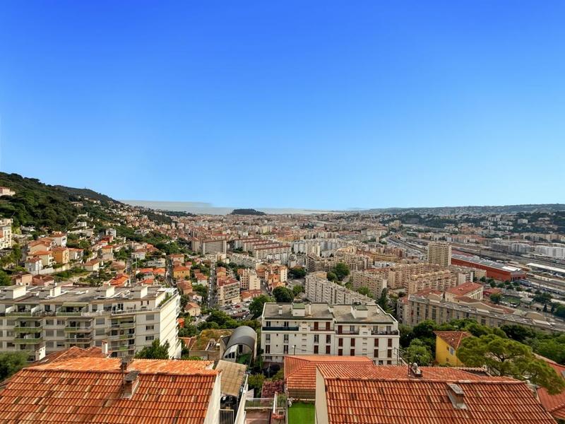 Appartement - 86 m² - 4 pièces