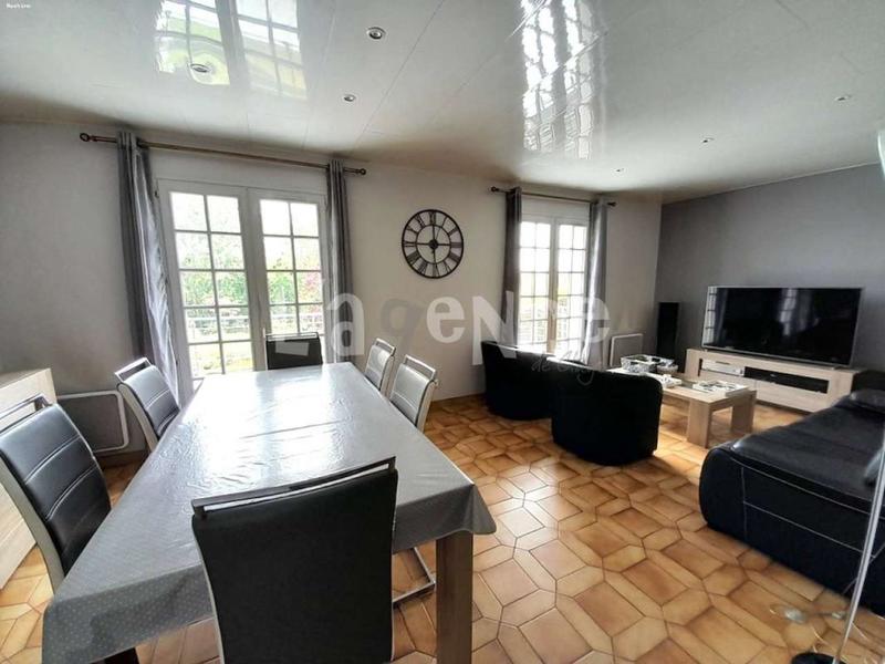 Maison - 110 m² - 7 pièces