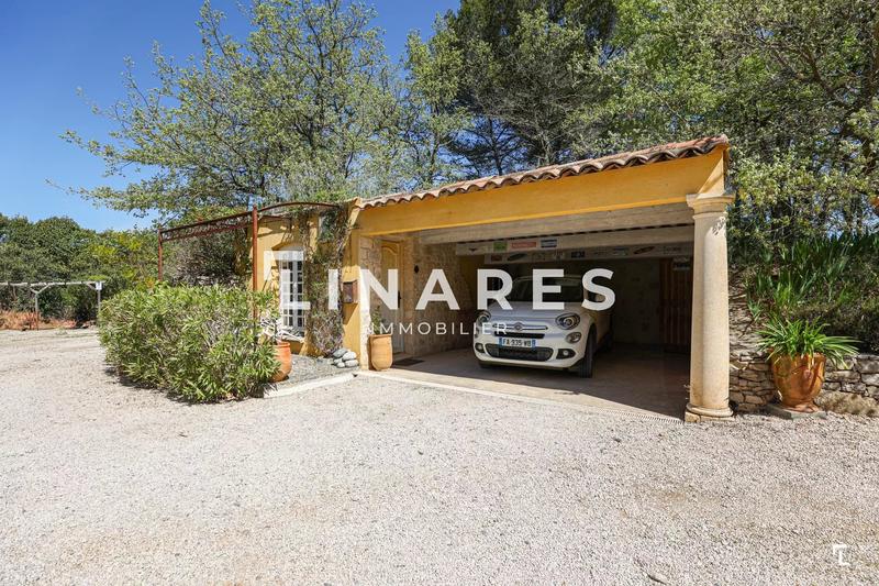 Propriété - 230 m² - 9 pièces