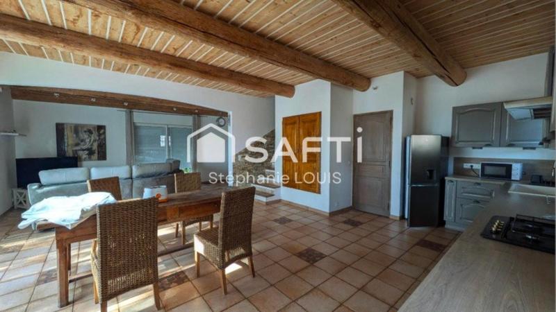 Maison - 104 m² - 4 pièces