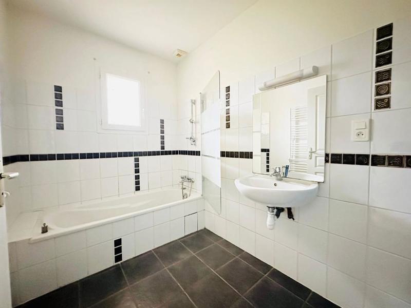 Pavillon - 80 m² - 4 pièces