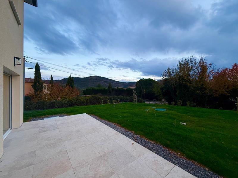 Maison - 93 m² - 5 pièces