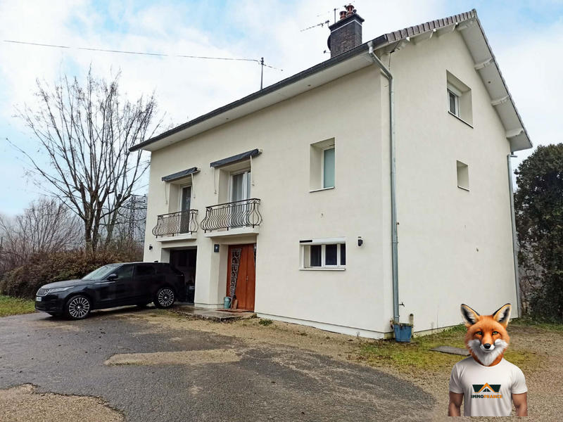 Maison traditionnelle - 180 m² - 7 pièces