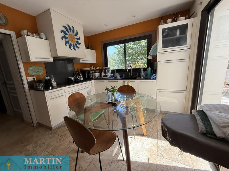 Mas - 770 m² - 27 pièces