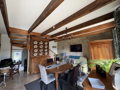 Maison - 140 m² - 6 pièces