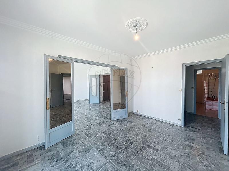 Appartement - 100 m² - 4 pièces