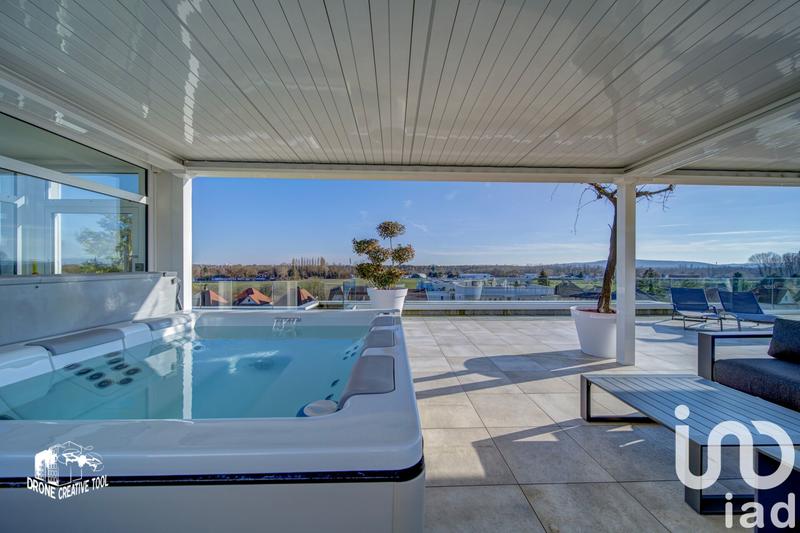 Appartement - 222 m² - 8 pièces