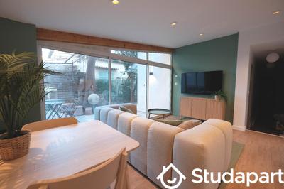 Chambre - 12 m² - 1 pièce