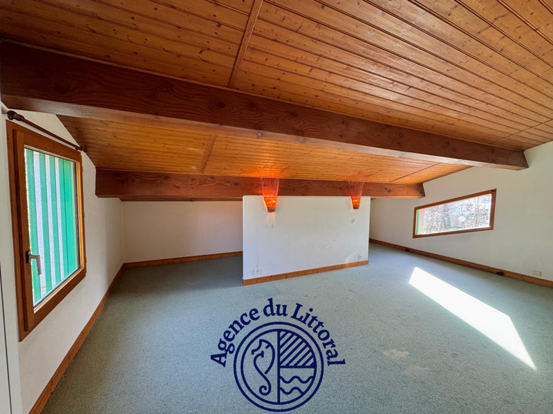 Maison - 240 m² - 6 pièces