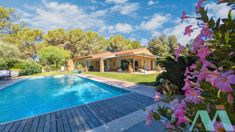 Maison - 160 m² - 5 pièces