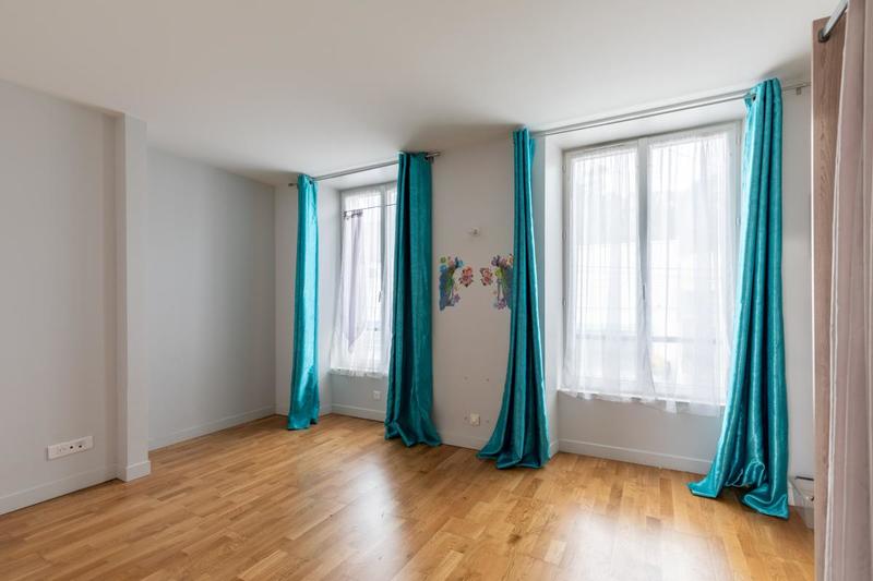 Maison bourgeoise - 250 m² - 14 pièces