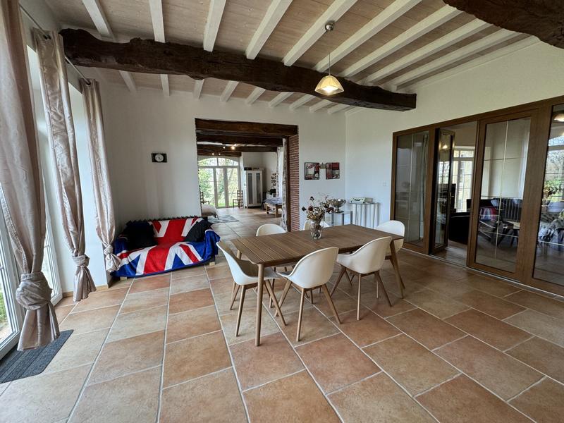 Maison - 433 m² - 11 pièces