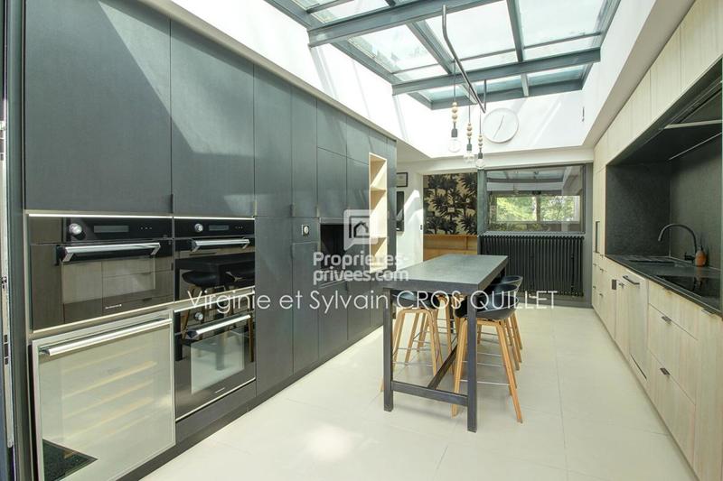 Maison - 209 m² - 7 pièces