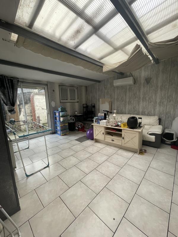 Maison - 152 m² - 9 pièces