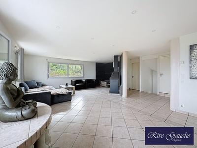 Maison - 156 m² - 6 pièces