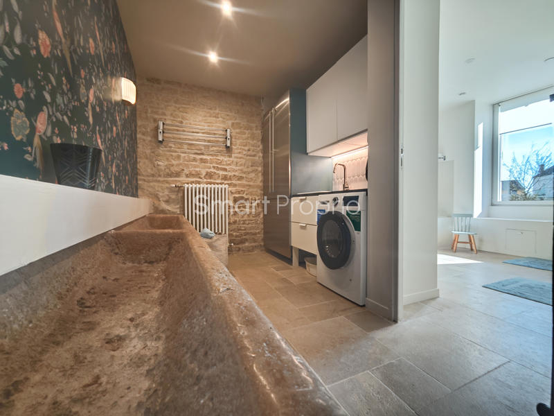 Maison - 300 m² - 9 pièces