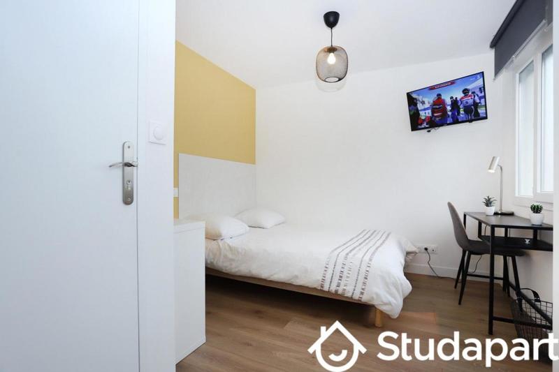 Chambre - 9 m² - 1 pièce