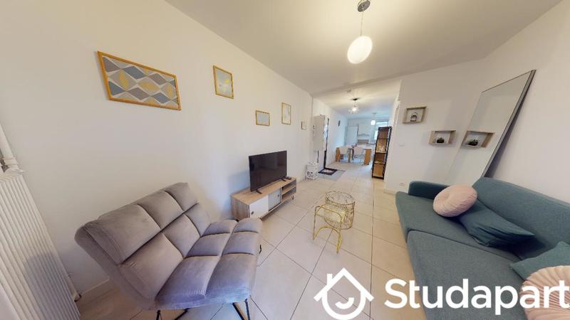 Chambre - 11 m² - 1 pièce