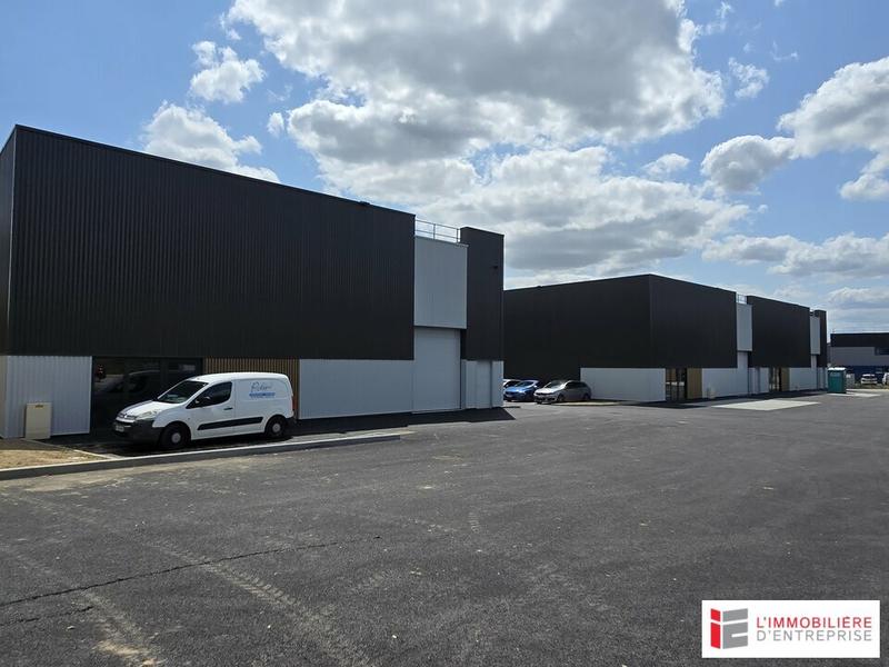 Local d'activité / Entrepôt - 400 m²