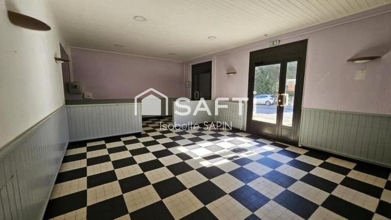 Local commercial - 565 m² - 10 pièces