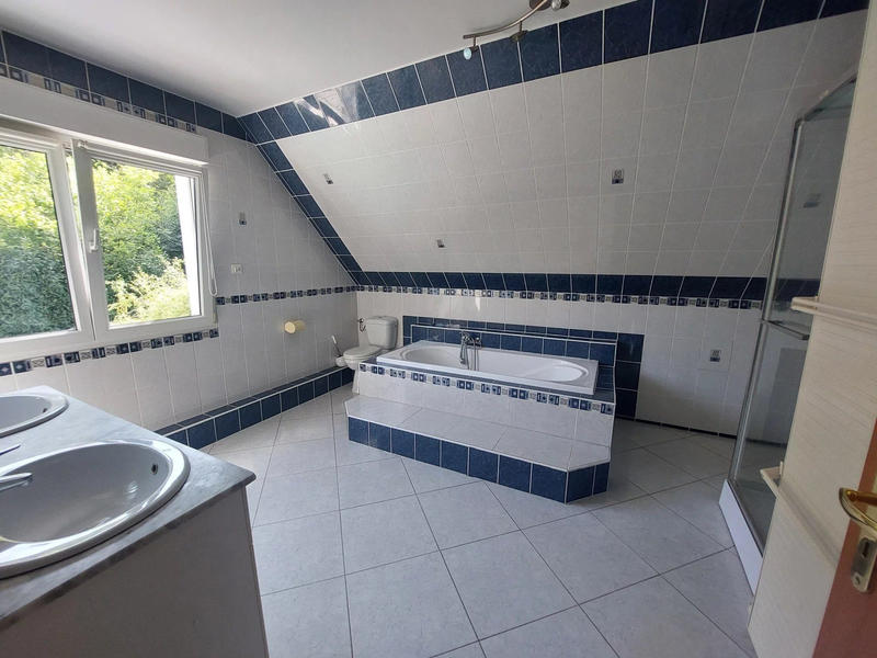 Maison - 157 m² - 6 pièces