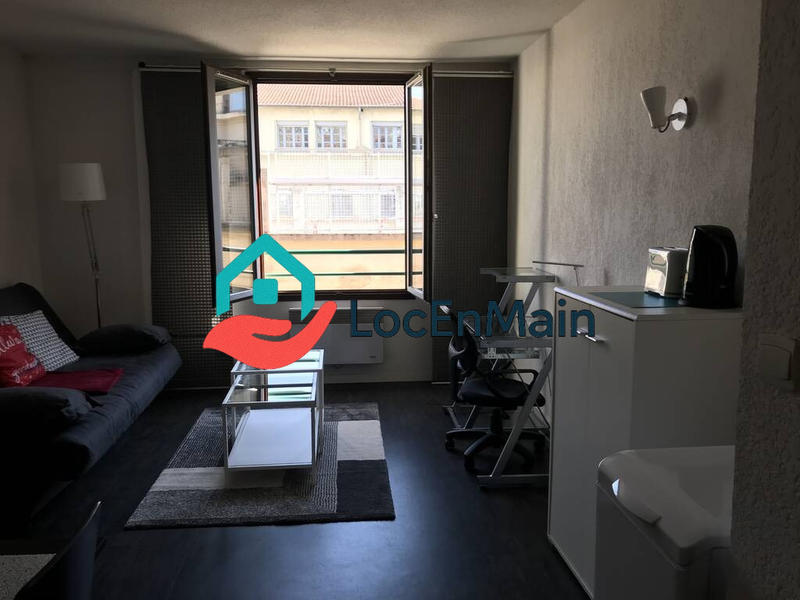 Studio - 25 m² - 1 pièce