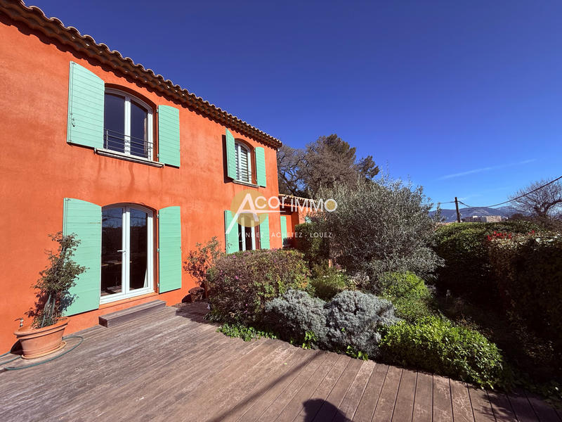 Villa - 188 m² - 6 pièces