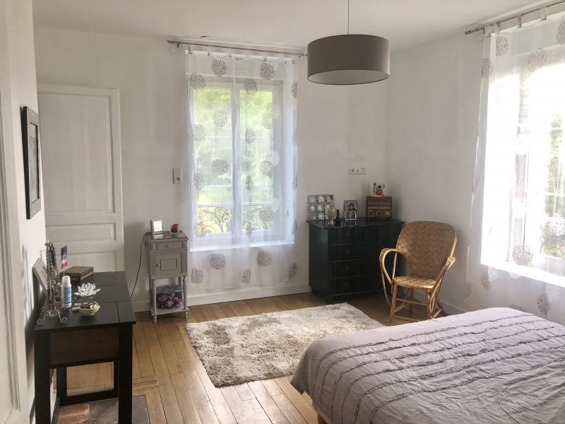 Maison - 200 m² - 8 pièces