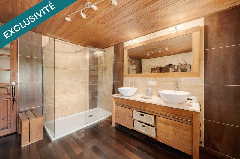 Maison - 265 m² - 10 pièces