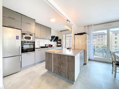 Appartement - 87 m² - 4 pièces