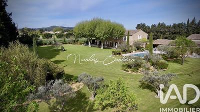 Maison - 310 m² - 8 pièces