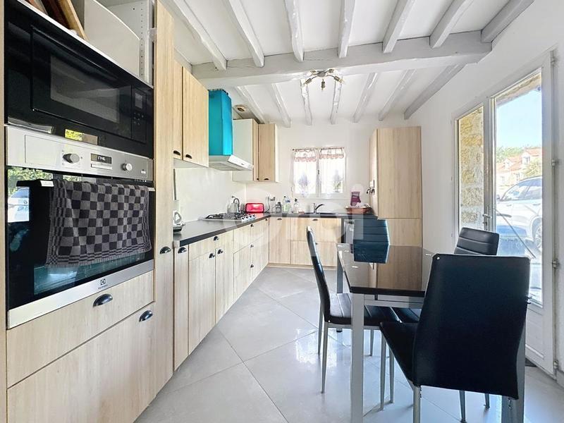 Maison - 203 m² - 6 pièces