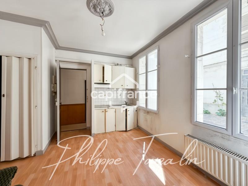 Maison - 220 m² - 14 pièces