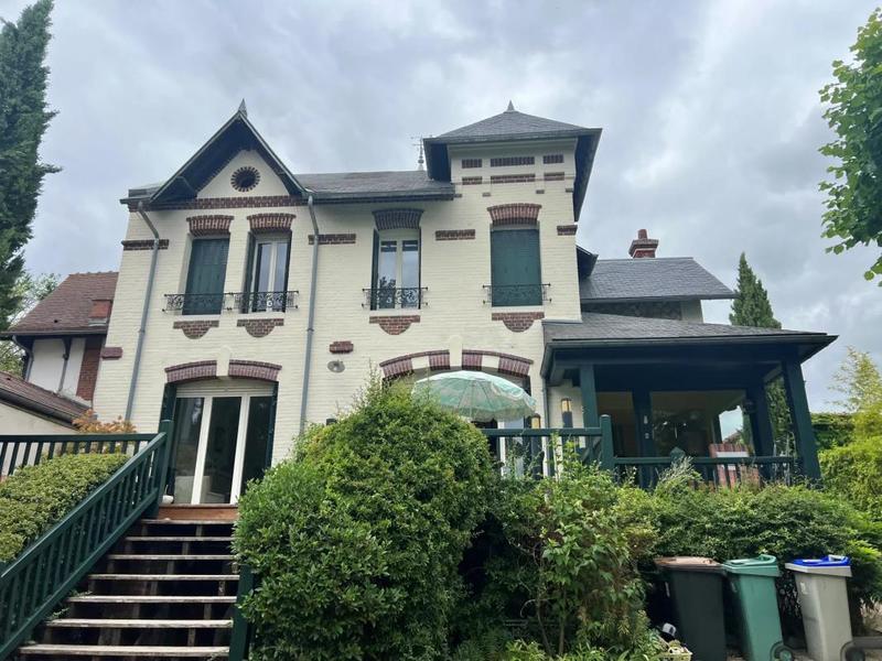 Maison de maîtres - 141 m² - 6 pièces