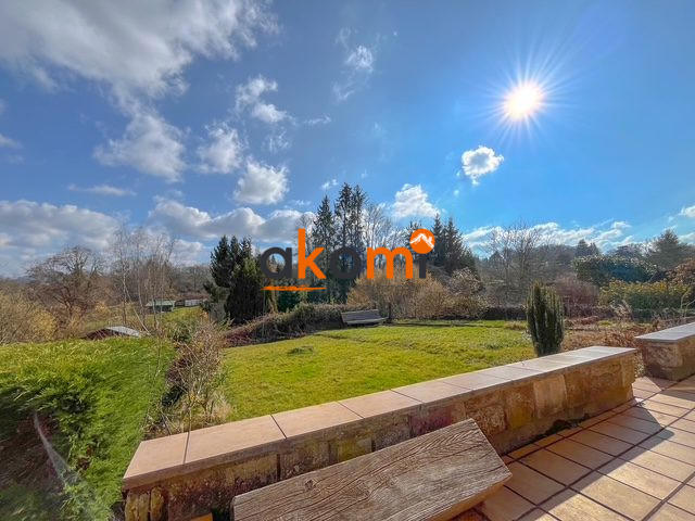 Maison - 121 m² - 6 pièces