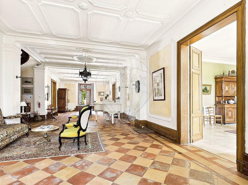 Maison de maîtres - 531 m² - 11 pièces