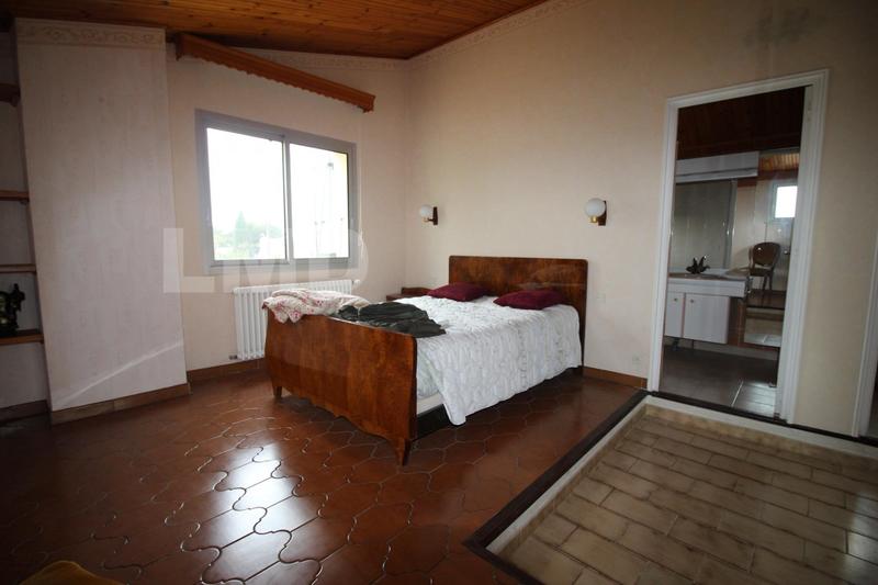 Maison - 220 m² - 7 pièces