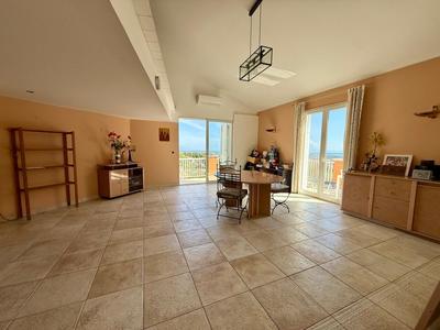 Villa - 190 m² - 8 pièces