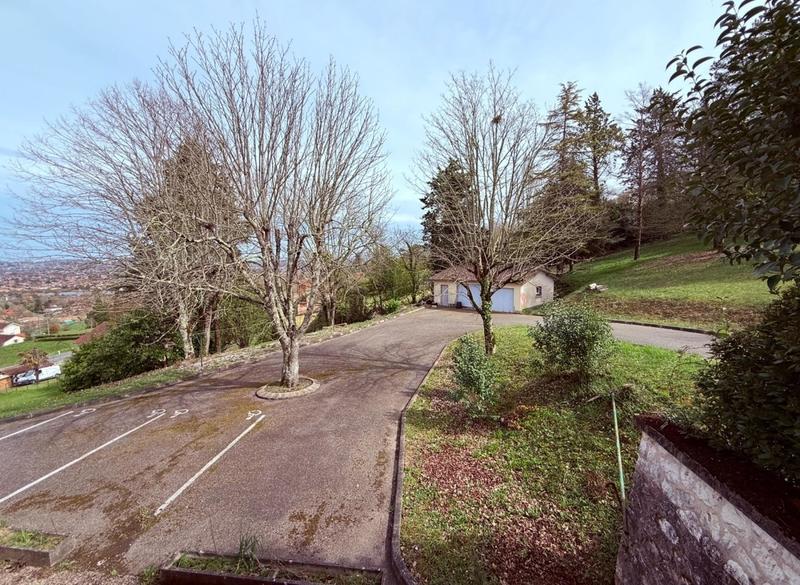 Maison - 550 m² - 20 pièces