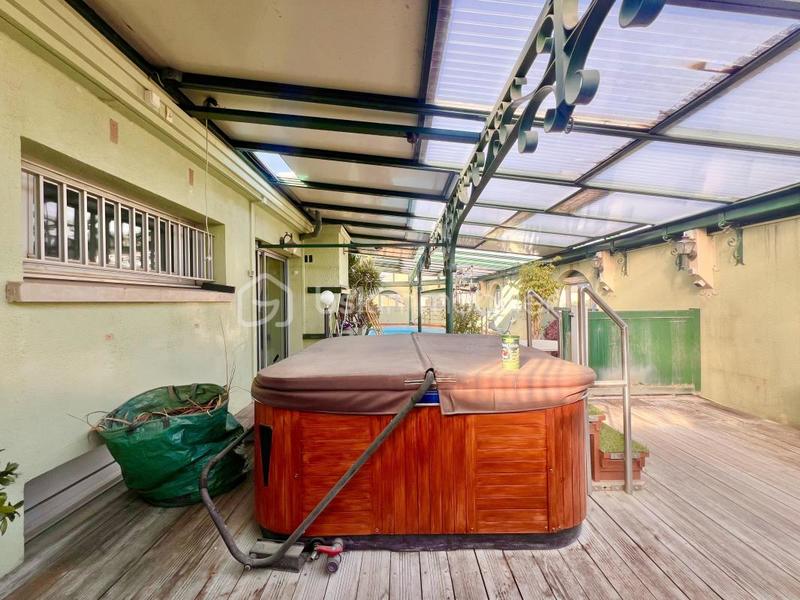 Immeuble - 783 m² - 25 pièces