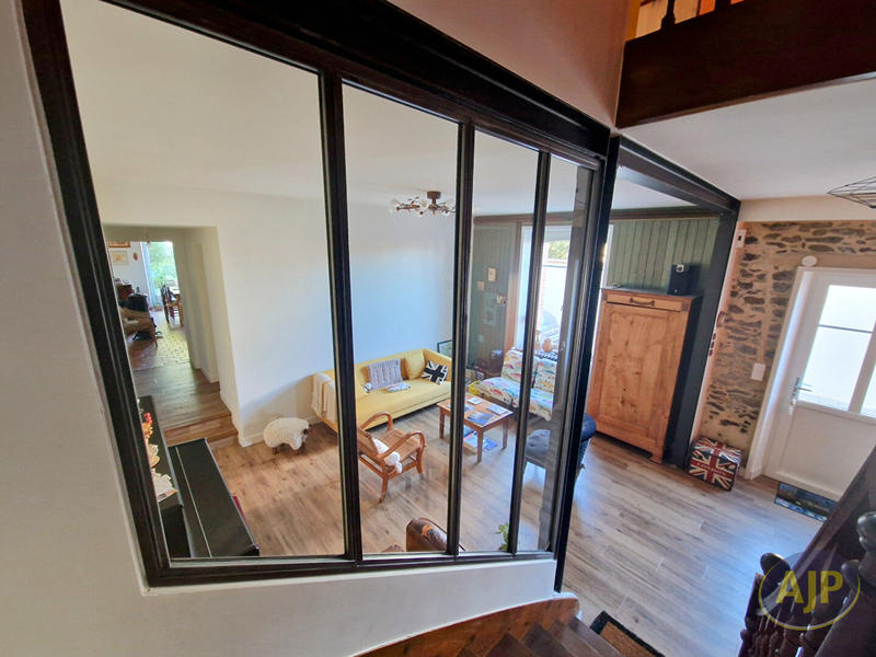 Maison - 169 m² - 8 pièces