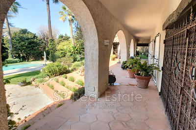 Maison - 380 m² - 10 pièces