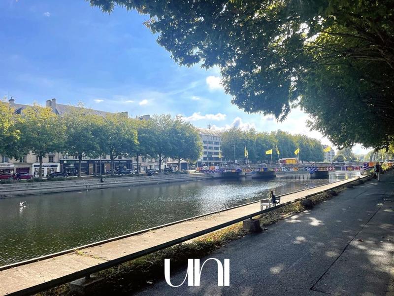 Appartement - 121 m² - 5 pièces