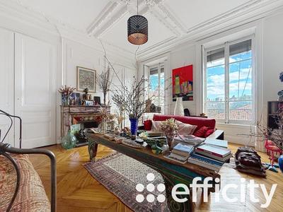 Appartement bourgeois - 179 m² - 6 pièces