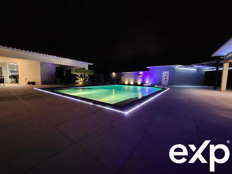 Villa - 205 m² - 6 pièces