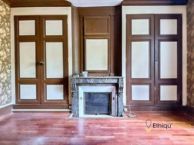 Maison - 218 m² - 10 pièces